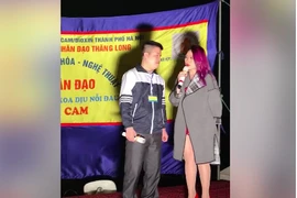 Mỹ Tâm "hát rong" giúp đỡ ca sỹ nhí khiếm thính đêm Giáng sinh