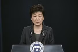 Tổng thống Hàn Quốc Park Geun-hye phát biểu tại thủ đô Seoul ngày 4/11. (Nguồn: AP/TTXVN) 