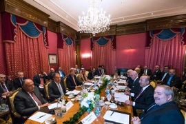 Toàn cảnh cuộc họp tại Lausanne ngày 15/10. (Nguồn: AFP/TTXVN) 