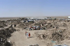 Cảnh đổ nát sau trận động đất ở tỉnh Herat, Afghanistan ngày 10/10. (Ảnh: Kyodo/TTXVN)