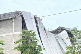 Công trình Trung tâm Văn hóa huyện Tuyên Hóa đổ sập trong quá trình thi công. (Nguồn: VOV)