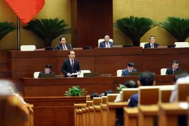 Chủ nhiệm Ủy ban Pháp luật của Quốc hội Hoàng Thanh Tùng giải trình, làm rõ một số vấn đề đại biểu Quốc hội nêu. (Ảnh: An Đăng/TTXVN)