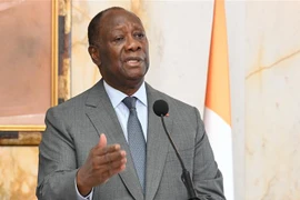Tổng thống Bờ Biển Ngà Alassane Ouattara trong một cuộc họp báo ở Abidjan. (Ảnh: AFP/TTXVN)