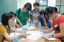 Hồ sơ thi đại học giảm, nhóm ngành kinh tế vẫn “nóng” 