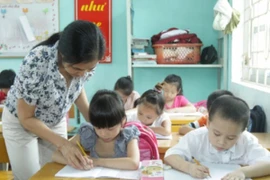 Bổ sung nội dung giáo dục về gia đình cho các cấp học 