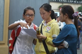 4 ngày trước “giờ G,” thí sinh hối hả "chạy nước rút" luyện thi