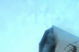 [Photo] Cận cảnh vụ cháy ngôi nhà 6 tầng ở phố Tân Xuân, Xuân Đỉnh