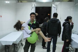 [Photo] Cận cảnh vụ khách hàng ngất xỉu hàng loạt tại Big C