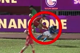 Bạo lực sân cỏ từ V-League nhìn ra thế giới. (Nguồn: Thethaohcm)