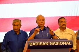 Cựu Thủ tướng Malaysia Najib Razak (giữa). (Nguồn: THX/TTXVN)