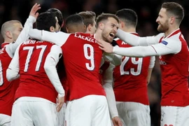 Arsenal gần như đã chắc tấm vé vào bán kết (Nguồn: Daily Express)