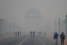 New Dehli tạm dừng các công trình xây dựng để giảm ô nhiễm. (Nguồn: Scroll)