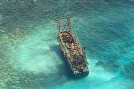 Một tàu cá Trung Quốc neo đậu trong khu vực Khu bảo tồn Tubbataha, tháng Tư năm 2013. (Nguồn: Reuters)