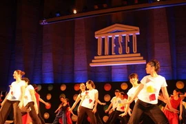 Một tiết mục biểu diễn của các bạn trẻ tại chương trình. (Nguồn: PX Paris)