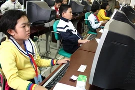 Các thí sinh tham dự Hội thi Tin học trẻ toàn quốc lần thứ 18. (Ảnh: Nguyễn Dũng/TTXVN)