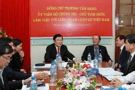 Chủ tịch nước Trương Tấn Sang làm việc với Liên đoàn Luật sư Việt Nam. (Ảnh: Nguyễn Khang/TTXVN)