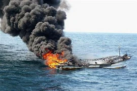 Tàu 2006 NAM SEONG bị cháy. ( Nguồn: Sankei)