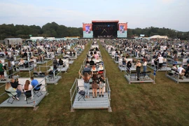 Buổi hòa nhạc được tổ chức tại Công viên Gosforth, Newcastle, Anh, một khu vực rộng rãi với nhiều cây xanh. (Nguồn: BoredPanda)