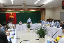 Đoàn công tác Bộ Y tế làm việc với UBND tỉnh Đồng Nai. (Ảnh: Lê Xuân/TTXVN)