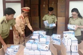 Toàn bộ lô hàng được lưu giữ tại cơ quan chức năng. (Ảnh: TTXVN phát)