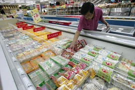 Thực phẩm đông lạnh được bày bán tại siêu thị ở Bắc Kinh, Trung Quốc. (Ảnh: AFP/ TTXVN)