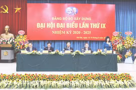 Đoàn Chủ tịch Đại hội. (Nguồn: baoxaydung.com.vn)