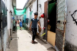Một dãy trọ cho người lao động ở phường Hiệp Bình Phước, thành phố Thủ Đức. (Ảnh: Hồng Đạt/TTXVN)