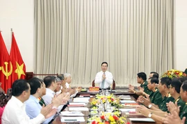 Chủ tịch nước Võ Văn Thưởng làm việc với Bộ Tư lệnh Quân khu 9. (Ảnh: Thống Nhất/TTXVN)