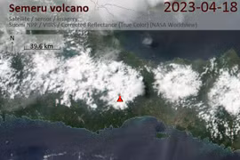 Ảnh vệ tinh chụp núi lửa Semeru ngày 18/4. (Nguồn: Volcano Discovery)