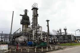 Nhà máy lọc dầu tại Port Harcourt, Nigeria ngày 16/9 vừa qua. (Ảnh: AFP/TTXVN)