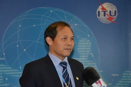 Cục trưởng Cục Tần số vô tuyến điện Đoàn Quang Hoan, Ủy viên Ủy ban Thể lệ Thông tin vô tuyến (RRB) thuộc ITU trả lời phỏng vấn. (Ảnh: Tố Uyên-Hoàng Long/Vietnam+)
