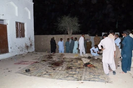 Hiện trường vụ đánh bom ở Bhag, tỉnh Balochristan, miền Tây Nam Pakistan. (Ảnh: THX/TTXVN)