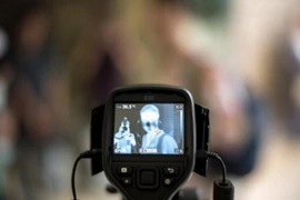 Máy quét nhiệt độ cơ thể tại một bệnh viện tư nhân ở Bangkok, Thái Lan. (Nguồn: Reuters)