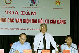 Giáo sư, tiến sỹ khoa học Dương Ngọc Hải, Phó Chủ tịch Viện Hàn lâm Khọc và Công nghệ Việt Nam phát biểu. (Ảnh: Nguyễn Dân/TTXVN)