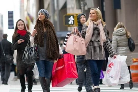 Fed đánh giá kinh tế Mỹ tiếp tục tăng trưởng vững chắc