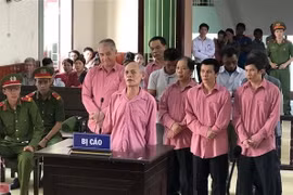 Các bị cáo tại phiên tòa. (Ảnh: Nguyên Linh/TTXVN)