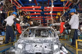Dây chuyền lắp tại Nhà máy Ford Hải Dương. (Ảnh: Trần Việt/TTXVN)
