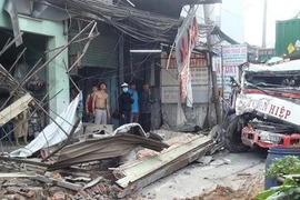 Hiện trường vụ tai nạn. (Ảnh: TTXVN phát)