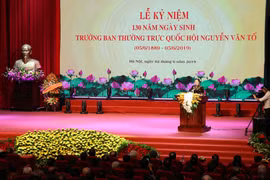 Chủ tịch Quốc hội Nguyễn Thị Kim Ngân đọc diễn văn Lễ kỷ niệm. (Ảnh: Văn Điệp/TTXVN)