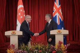 Thủ tướng Singapore Lý Hiển Long và người đồng cấp Australia Scott Morrison. (Nguồn: straitstimes.com)