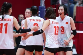 23–25, 18–15, 23–25