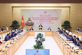 Thủ tướng chủ trì hội nghị bàn giải pháp tháo gỡ khó khăn về tín dụng để thúc đẩy sản xuất kinh doanh. (Ảnh: Dương Giang/TTXVN)