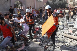 Quân đội Israel phân luồng giao thông tạo điều kiện sơ tán dân ở Gaza