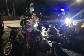 Xử lý hàng chục đối tượng điều khiển mô tô quá tốc độ trên Quốc lộ 1A