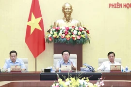Đẩy nhanh tiến độ thực hiện các dự án giao thông đường bộ