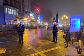 Cảnh sát có mặt tại hiện trường vụ xả súng. (Nguồn: politico)