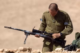 Các binh sỹ Israel tại khu vực dải Gaza. (Nguồn: AFP) 