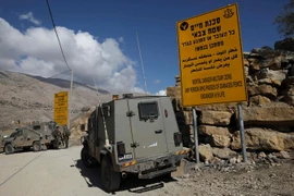  Binh sỹ Israel gác tại khu vực Majdal Shams, cao nguyên Golan. (Nguồn: AFP/TTXVN)