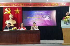 Quang cảnh lễ phát động cuộc thi ảnh nghệ thuật quốc tế. (Ảnh: Đinh Thuận/TTXVN)