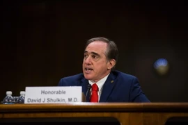 Ông David Shulkin phát biểu tại phiên điều trần trước Thượng viện Mỹ ở Washington, DC ngày 1/2. (Nguồn: AFP/TTXVN)